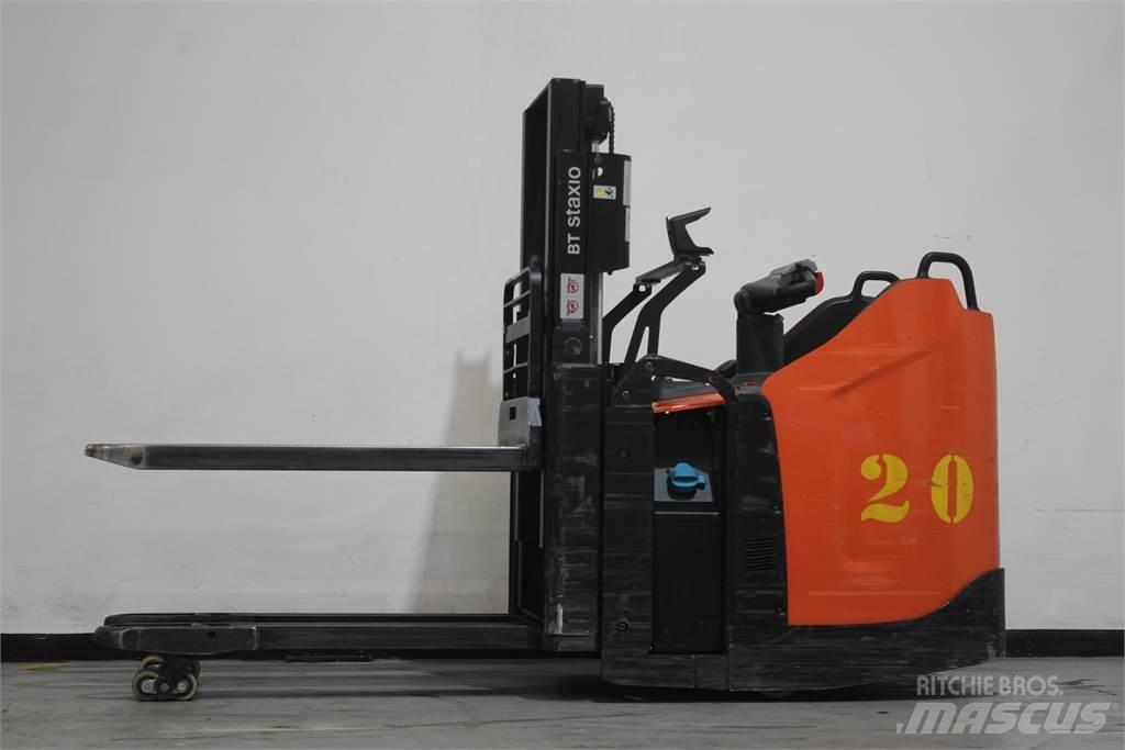 Toyota SPE200D Stapelaar meeloop