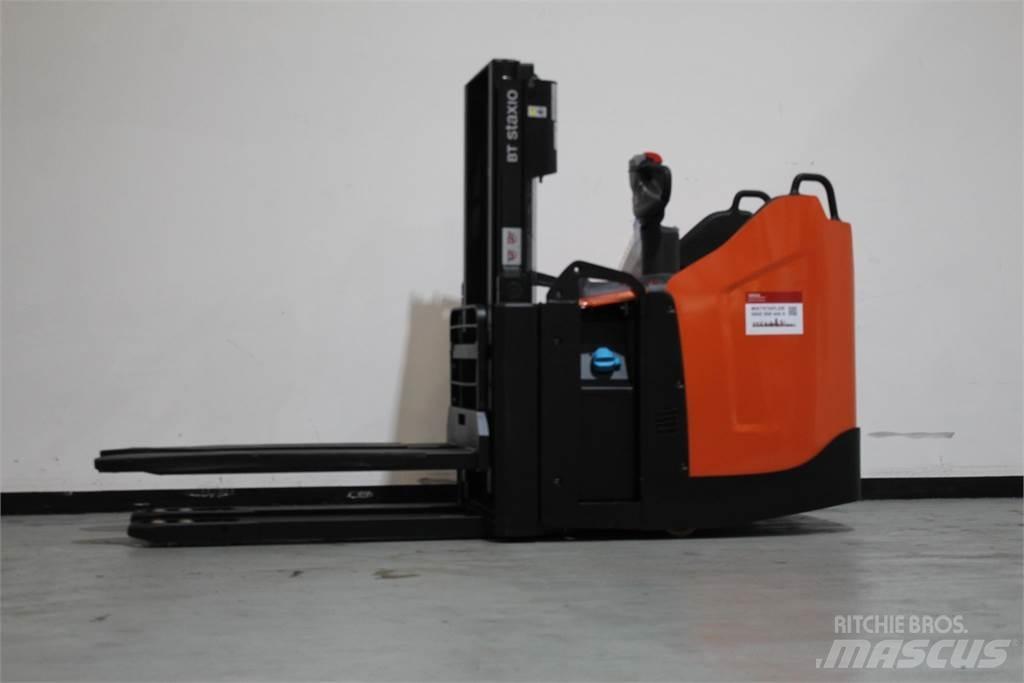 Toyota SPE200D Stapelaar meeloop
