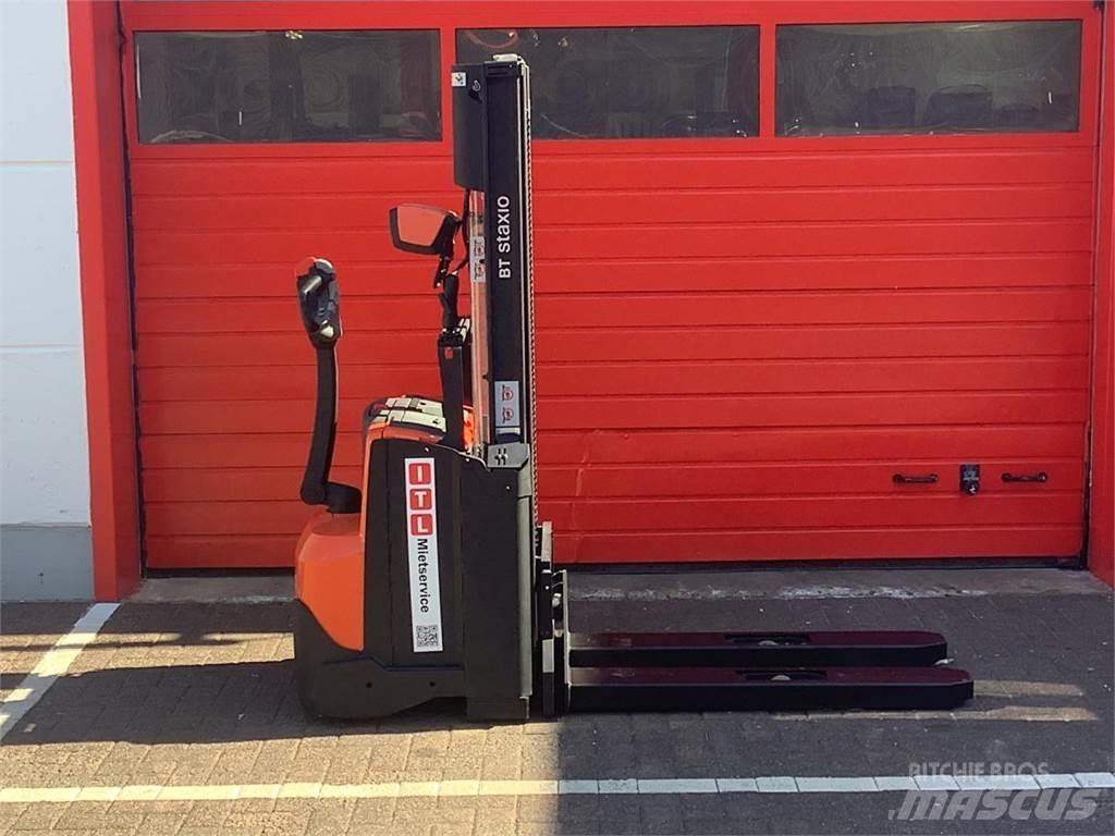 Toyota SWE100 Stapelaar meeloop