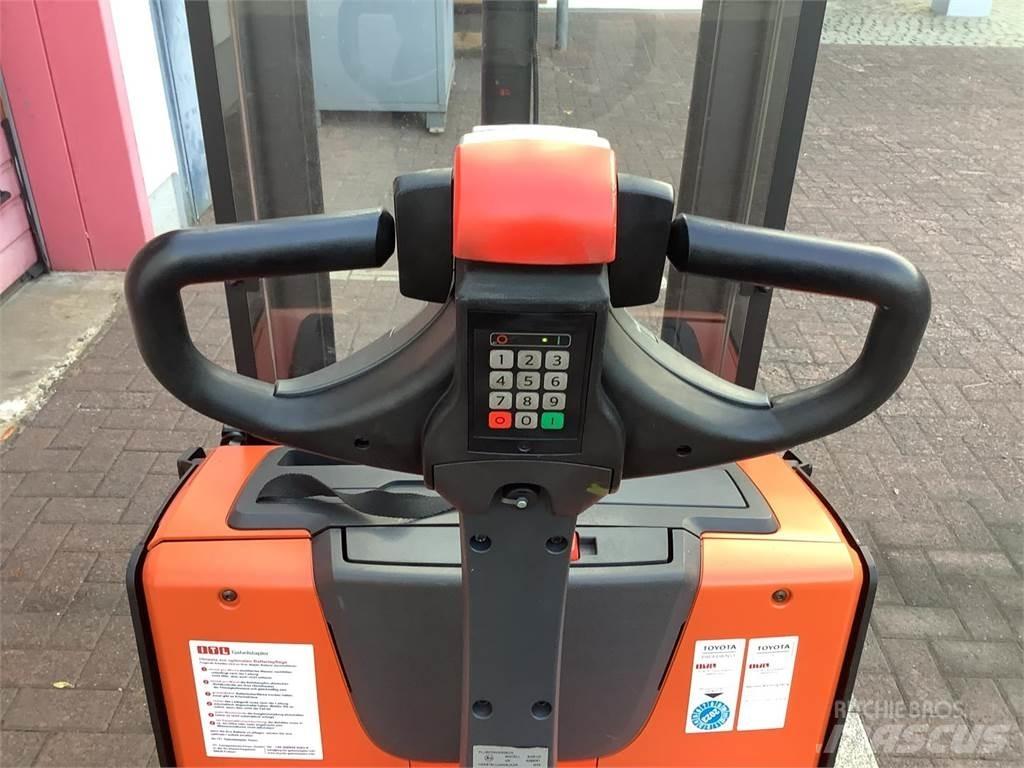 Toyota SWE120 Stapelaar meeloop