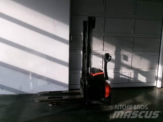 Toyota SWE120 Stapelaar meeloop