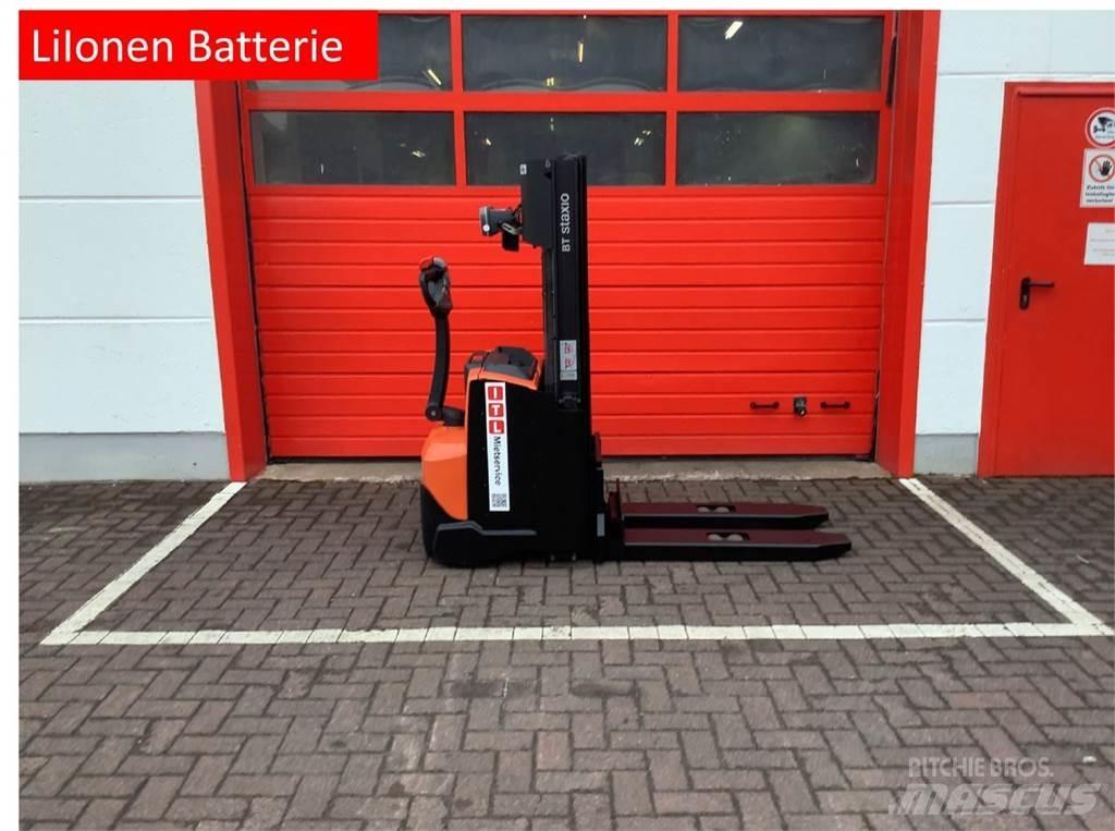 Toyota SWE120L Stapelaar meeloop