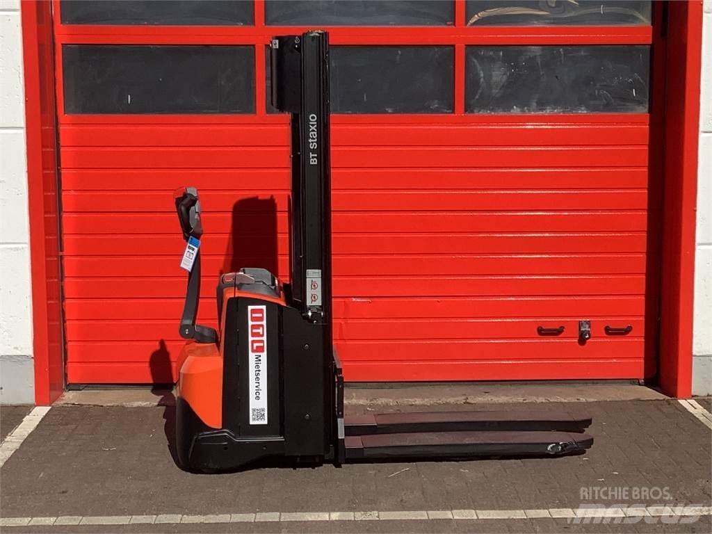 Toyota SWE120L Stapelaar meeloop