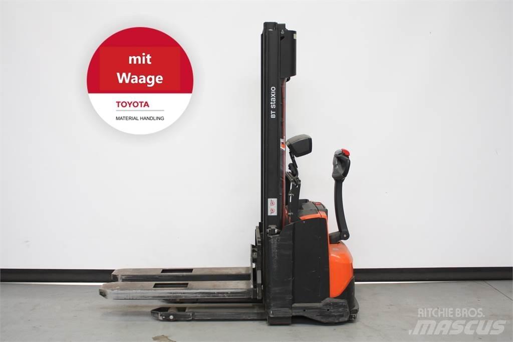 Toyota SWE140 Stapelaar meeloop