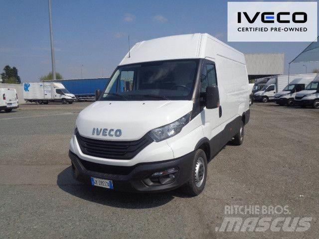 Iveco 35S14 Gesloten opbouw