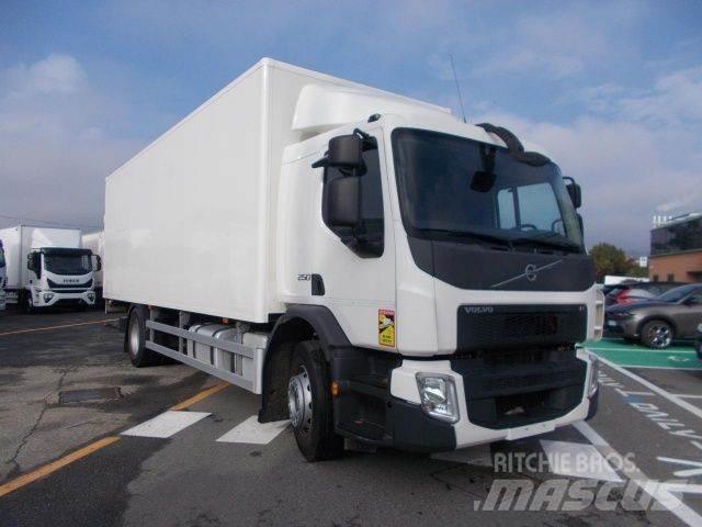 Volvo FE250 Bakwagens met gesloten opbouw