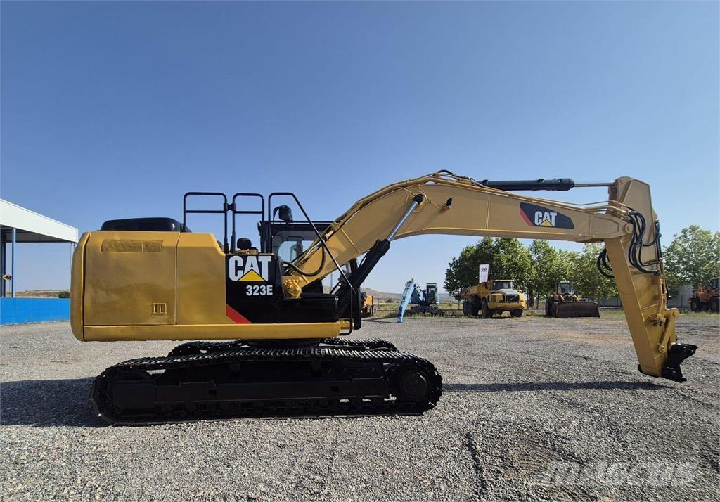 CAT 323ELN Rupsgraafmachines