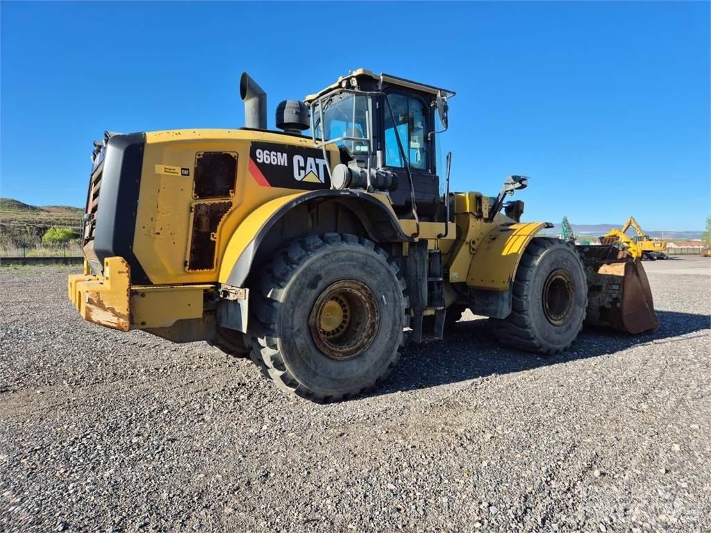 CAT 966M Wielladers