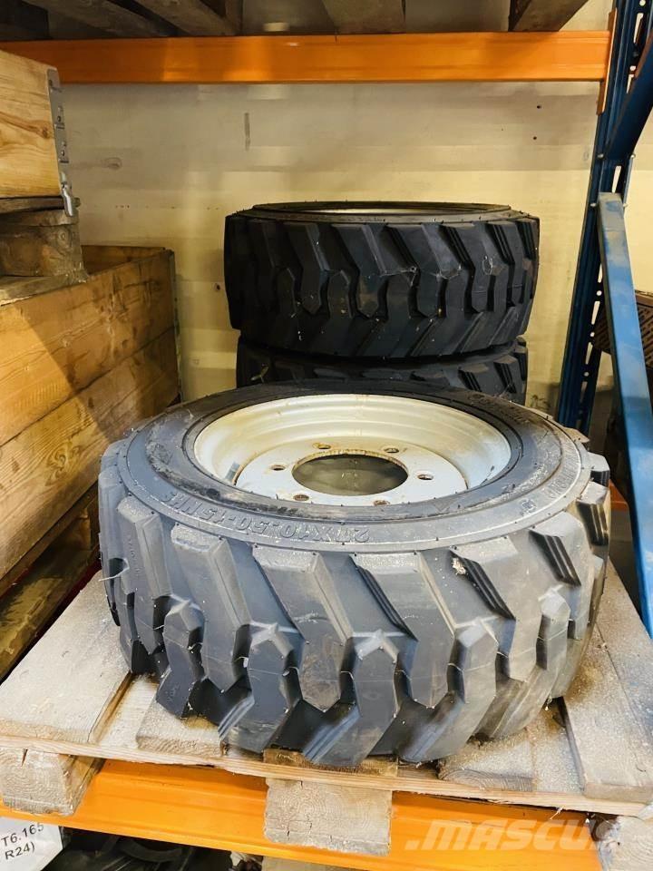  27X10,5X15 Banden, wielen en velgen