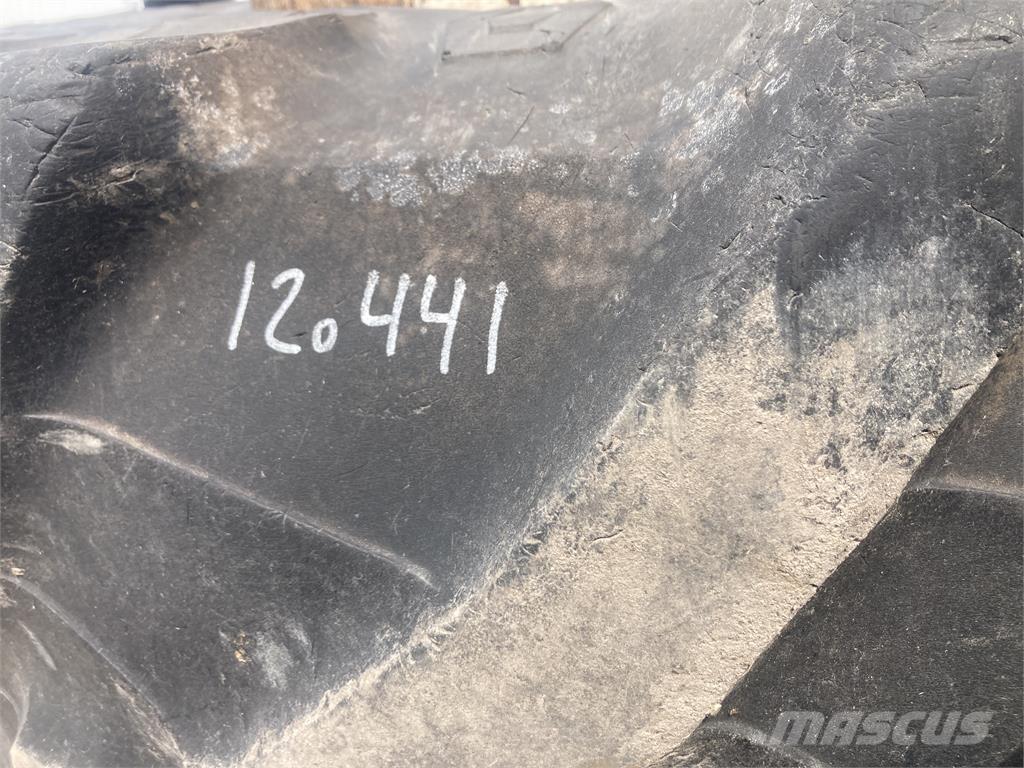  580/70-38 Banden, wielen en velgen