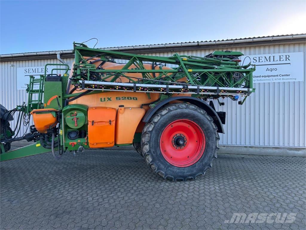 Amazone UX6200 Getrokken spuitmachines
