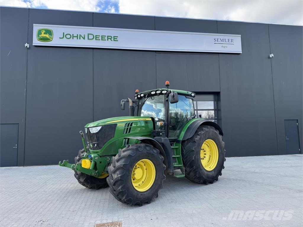 John Deere 6210R Tractoren