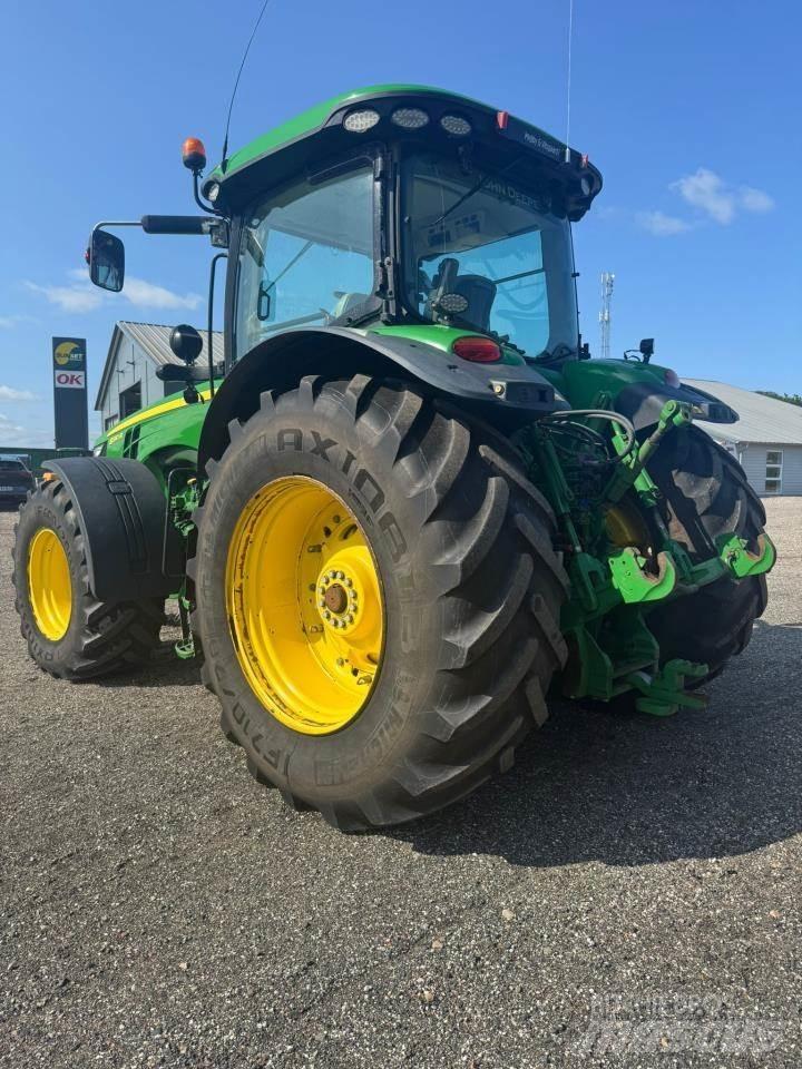 John Deere 8310R Tractoren