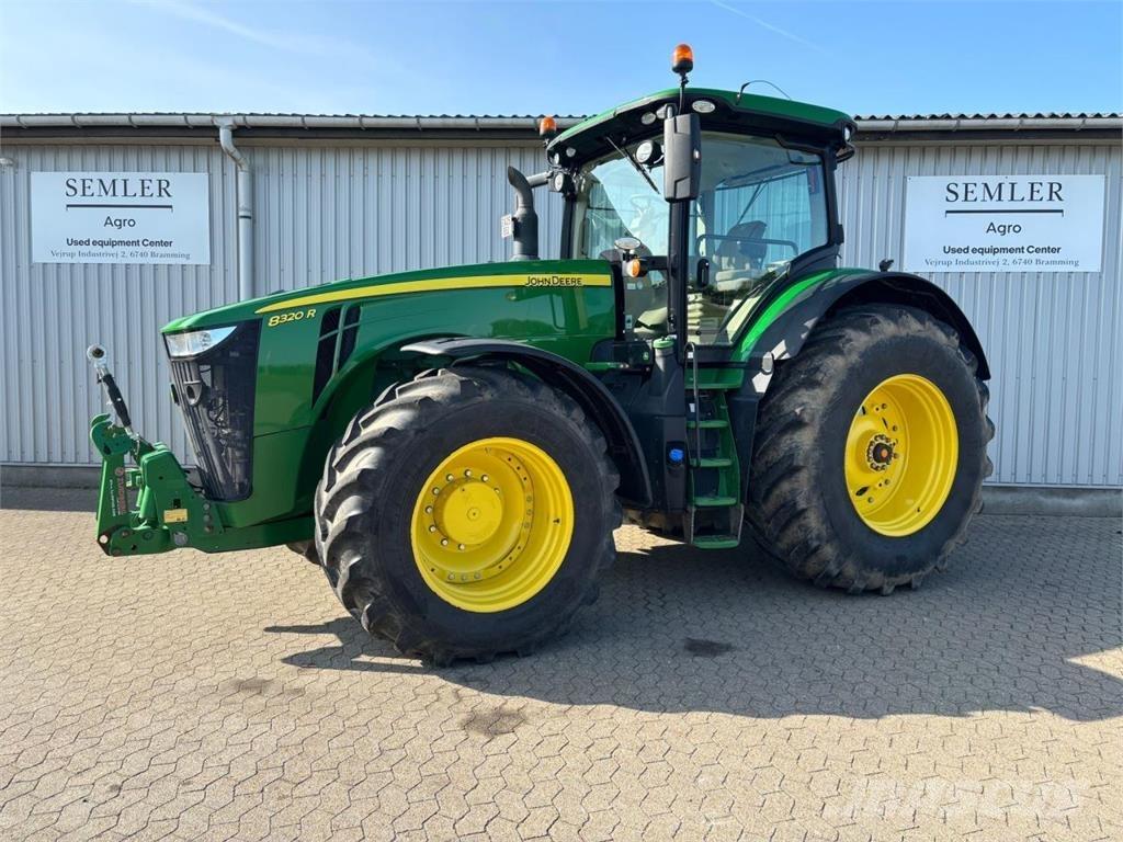 John Deere 8320R Tractoren
