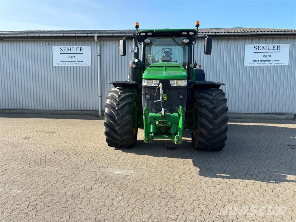 John Deere 8320R Tractoren