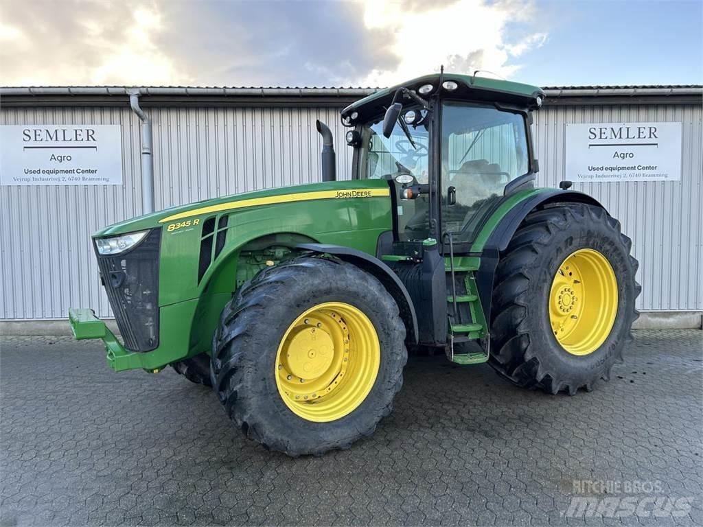 John Deere 8345R Tractoren