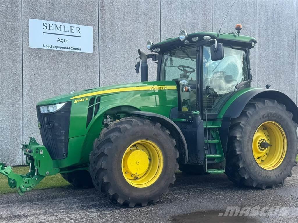 John Deere 8345R Tractoren