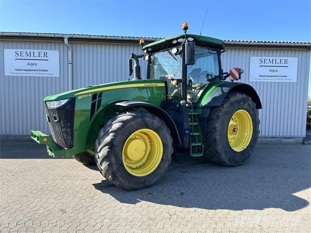 John Deere 8370R Tractoren