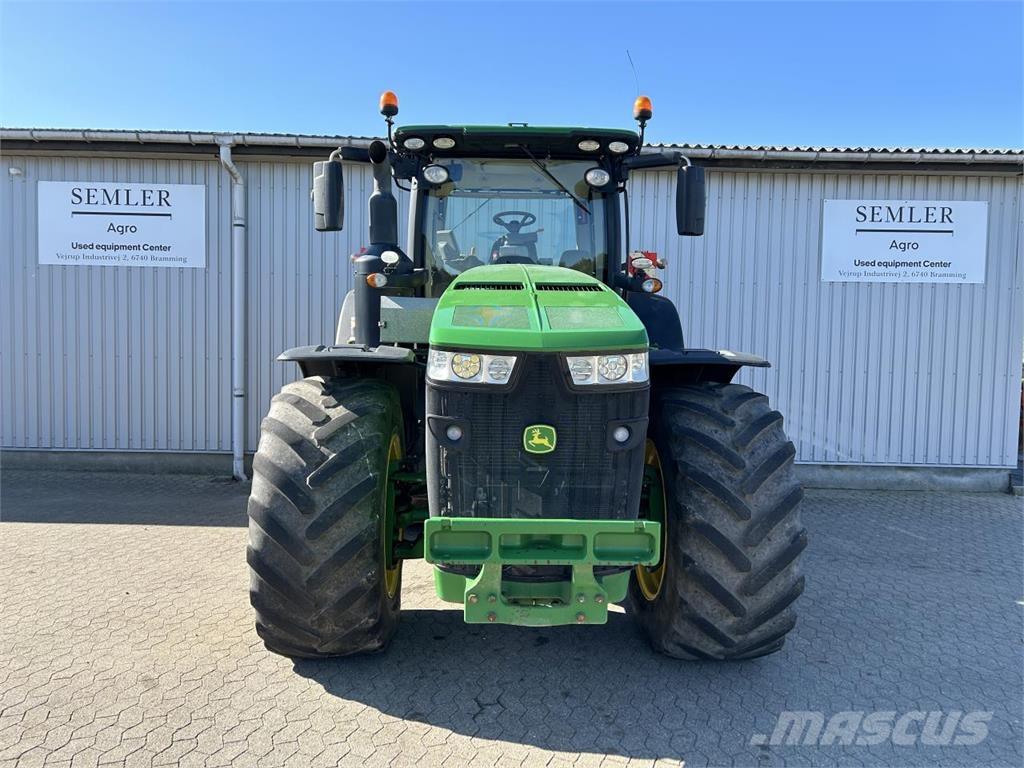 John Deere 8370R Tractoren