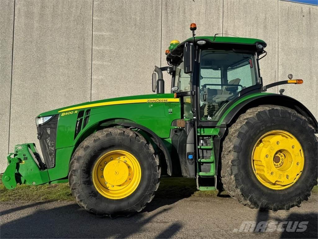 John Deere 8400R Tractoren