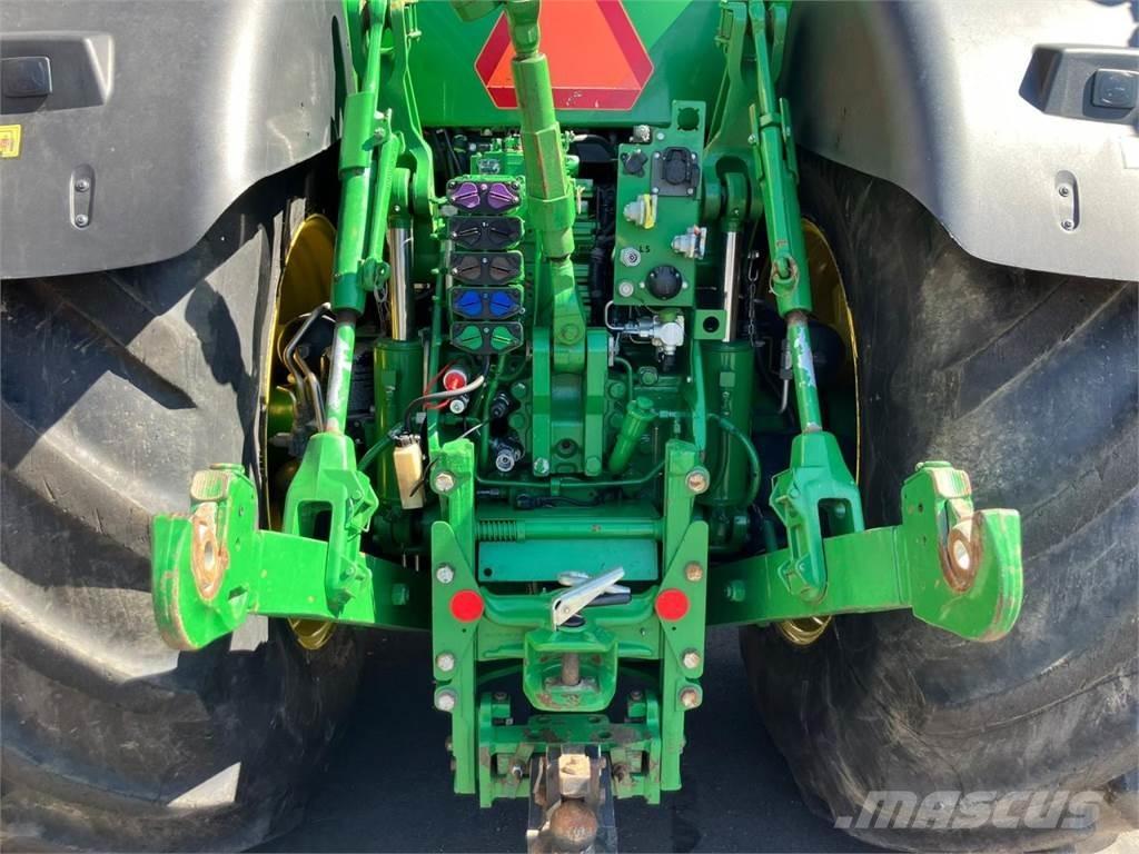 John Deere 8400R Tractoren