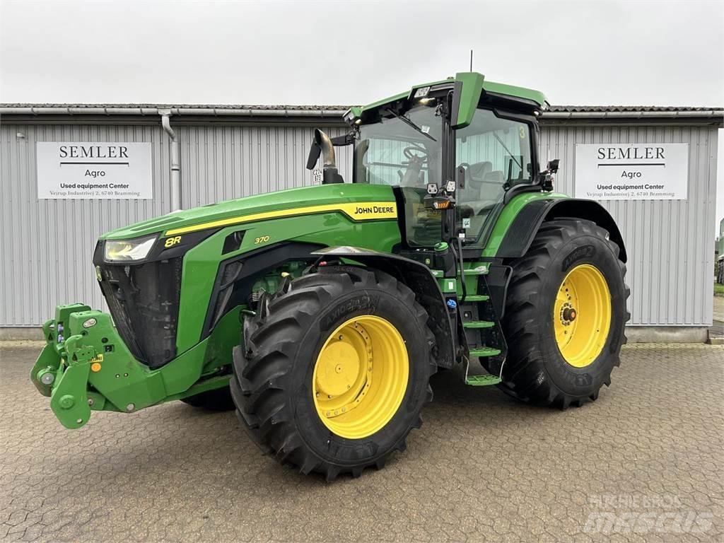 John Deere 8R 370 Tractoren