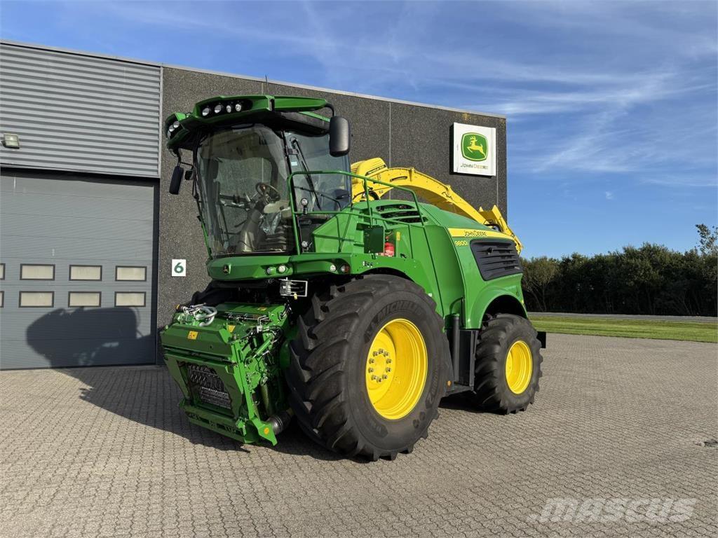 John Deere 9800 Getrokken veldhakselaar