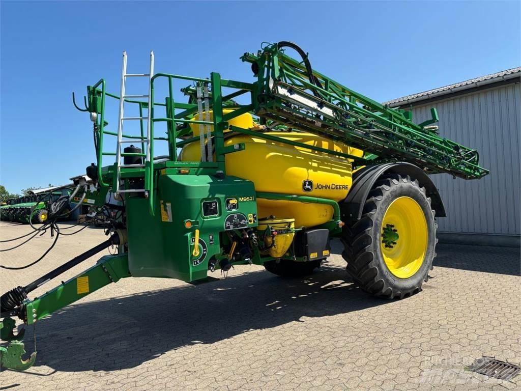 John Deere M952I Getrokken spuitmachines