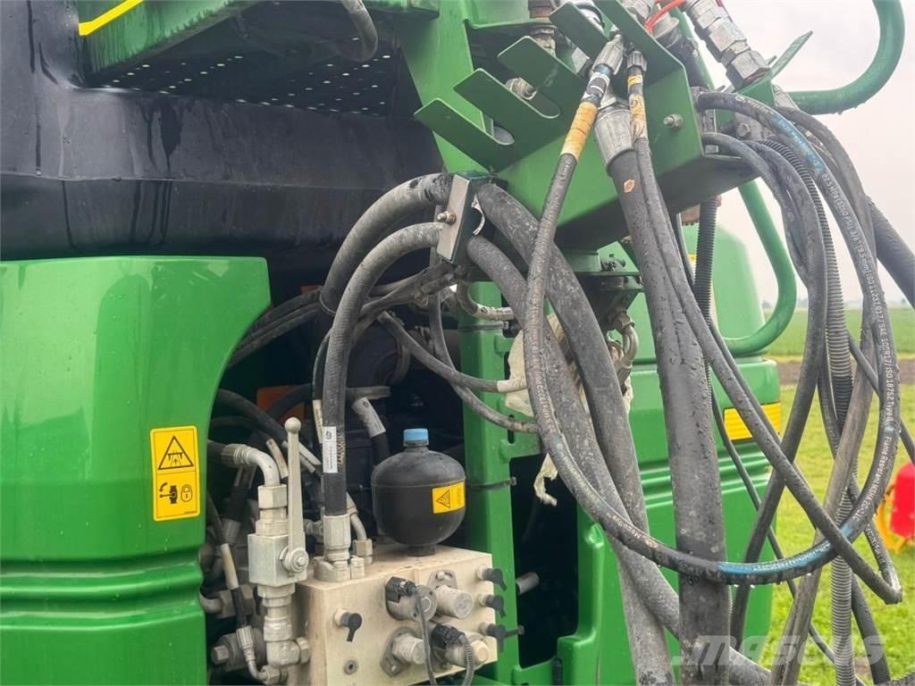 John Deere R952I Getrokken spuitmachines