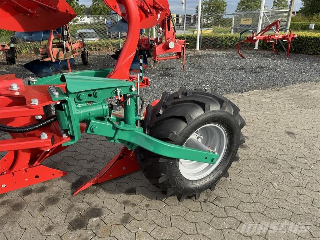 Kverneland 3300S Wentelploegen
