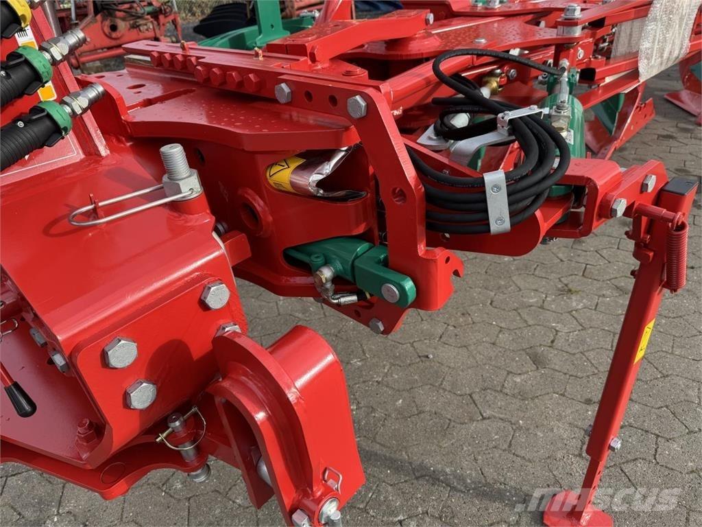Kverneland 3300S Wentelploegen
