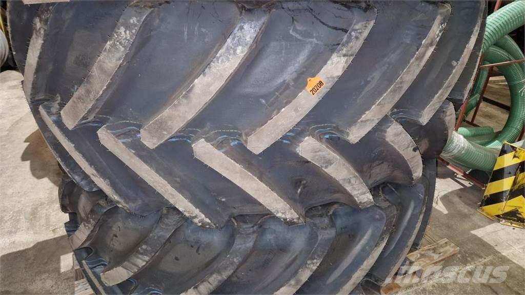 Mitas 710/70R42 Banden, wielen en velgen
