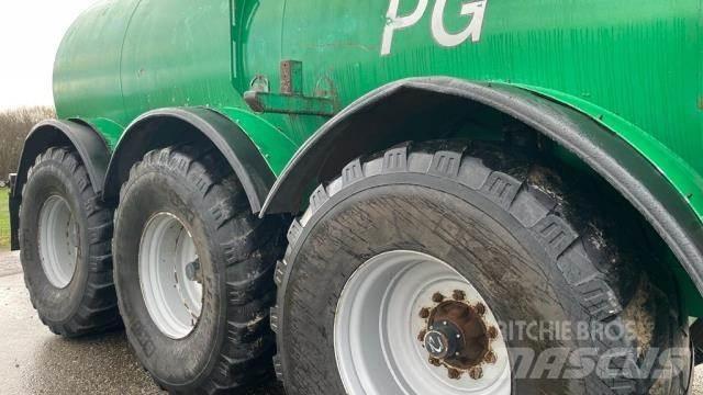 Samson PG 25 Drijfmesttanks