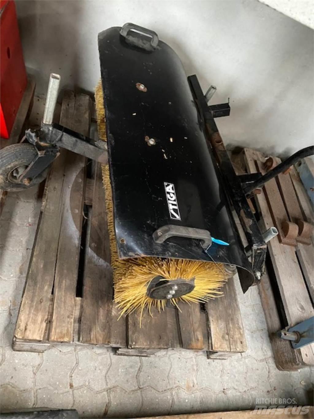 Stiga KOST 85CM Compacttrekkers