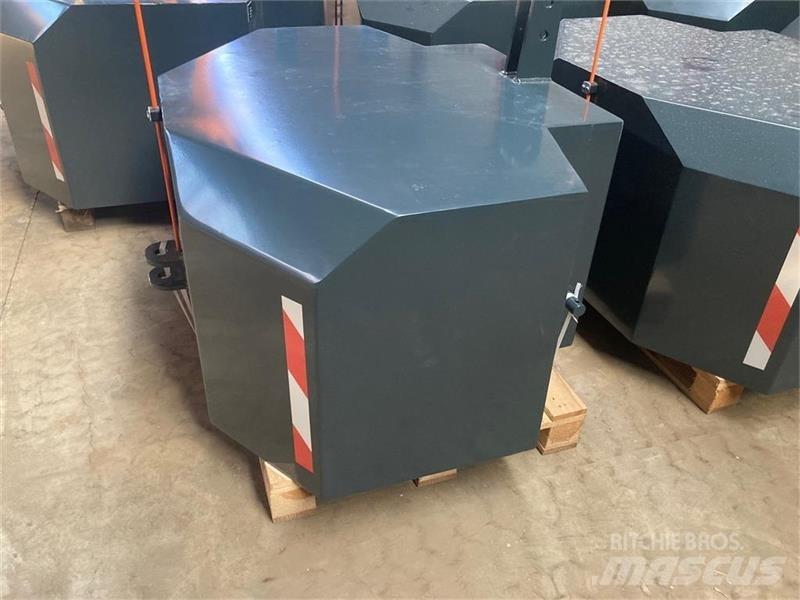  - - -  1800 KG Frontgewichten