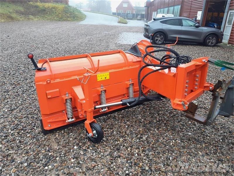  - - -  BOXER AGRI Sneeuwschuivers en -ploegen