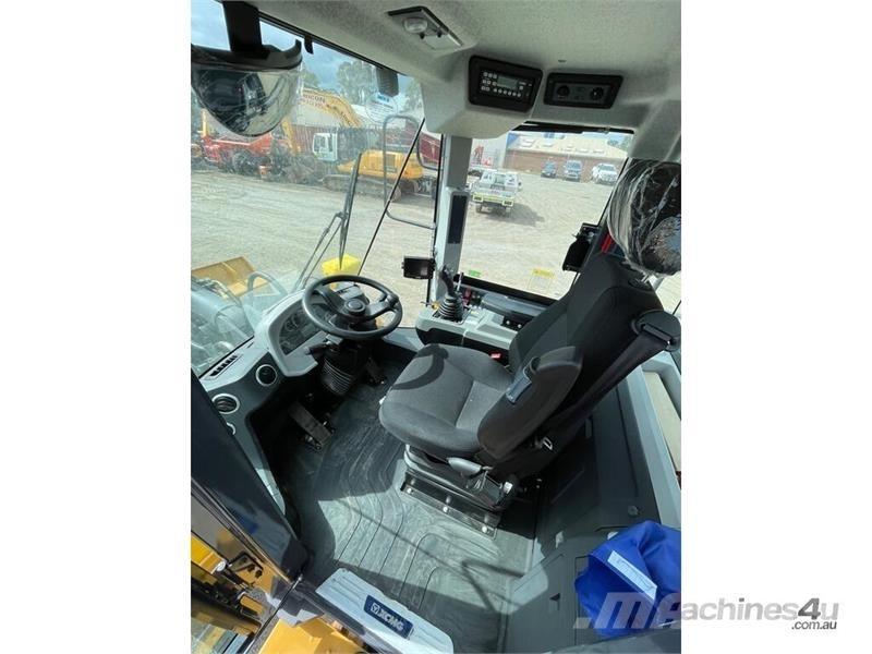  - - -  XCMG 948 Wielladers