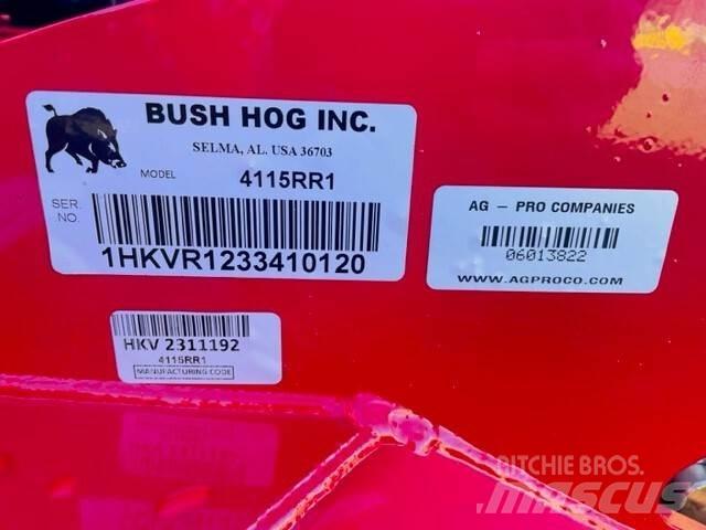 Bush Hog 4115 Balenhakselaars, -snijders en -afwikkelaars