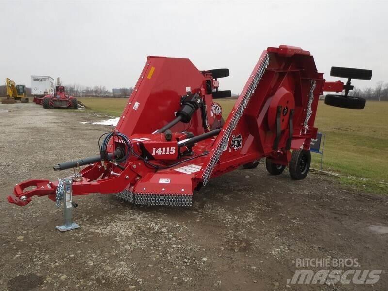 Bush Hog 4115 Balenhakselaars, -snijders en -afwikkelaars