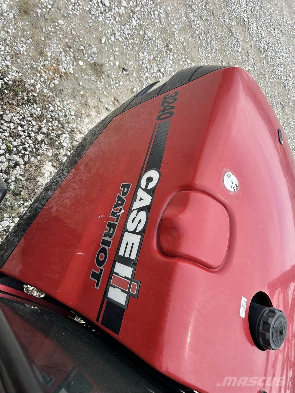 Case IH 3240 Getrokken spuitmachines