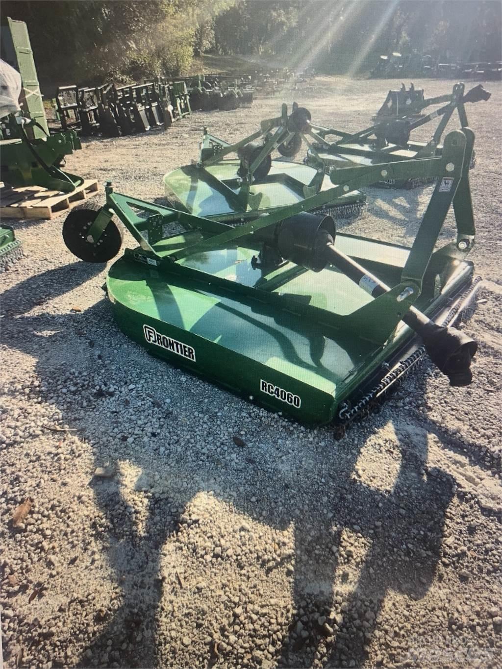 Frontier RC4060 Balenhakselaars, -snijders en -afwikkelaars