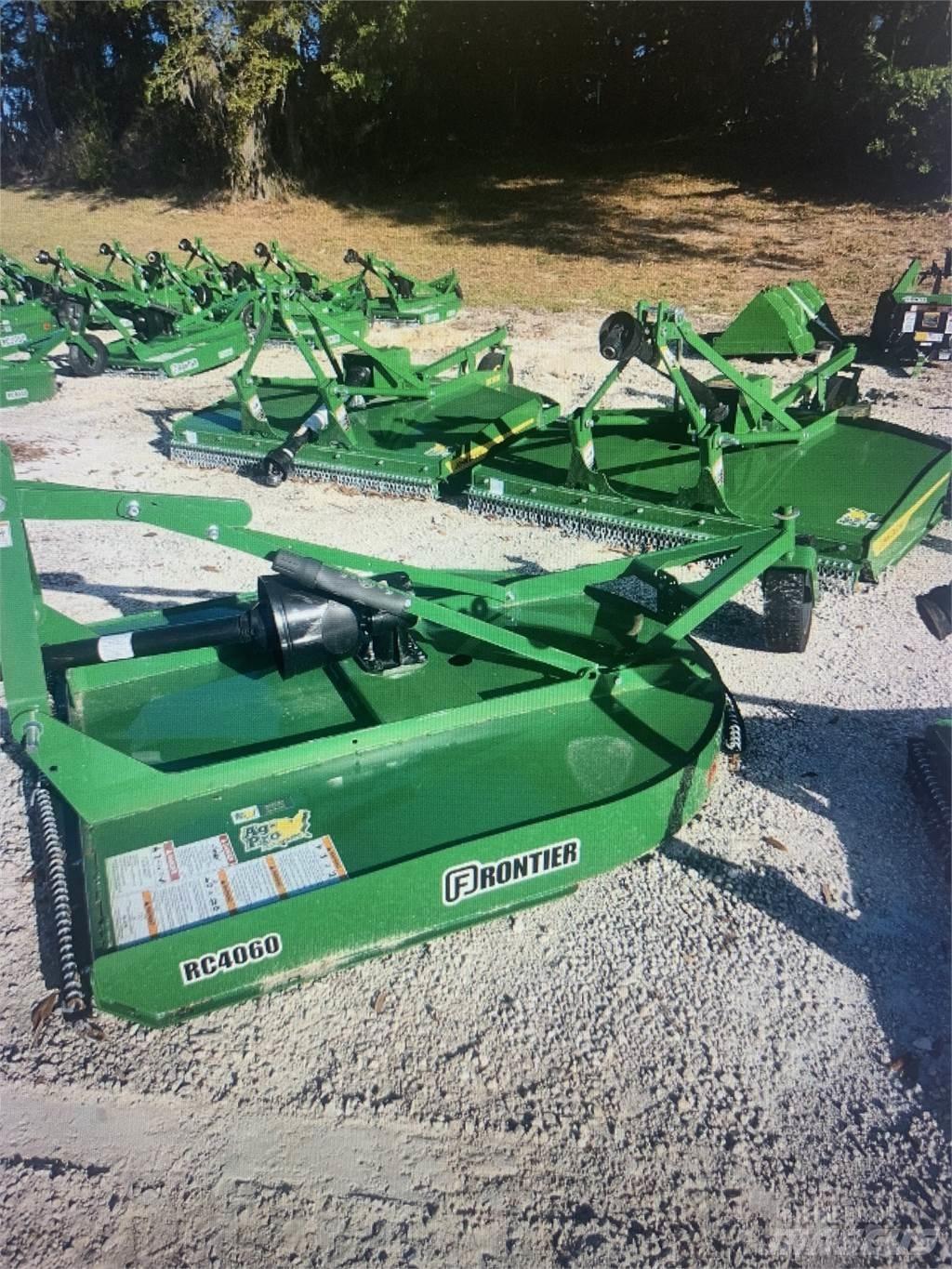 Frontier RC4060 Balenhakselaars, -snijders en -afwikkelaars