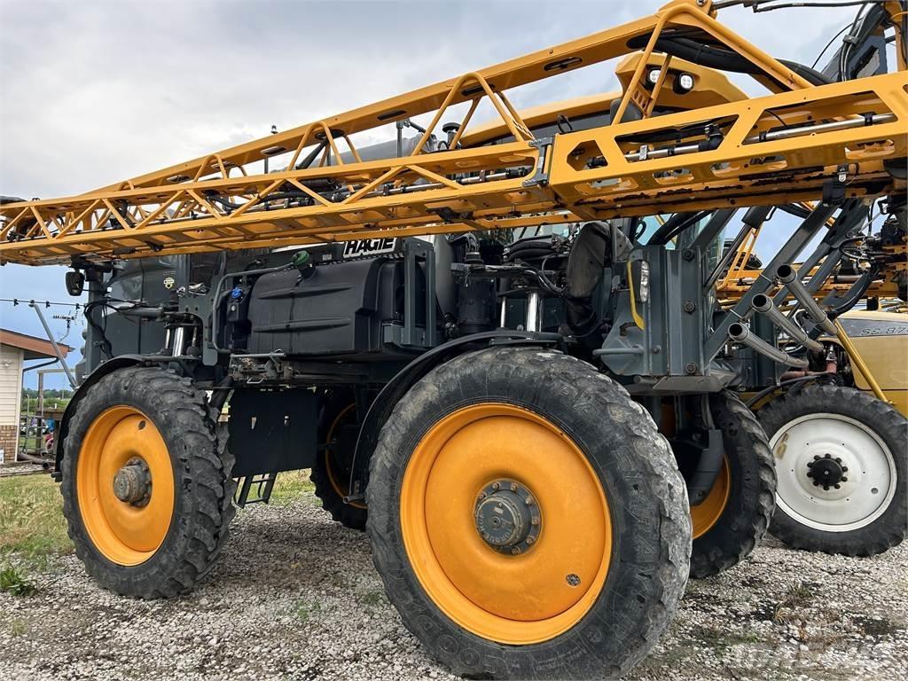 Hagie STS12 Getrokken spuitmachines