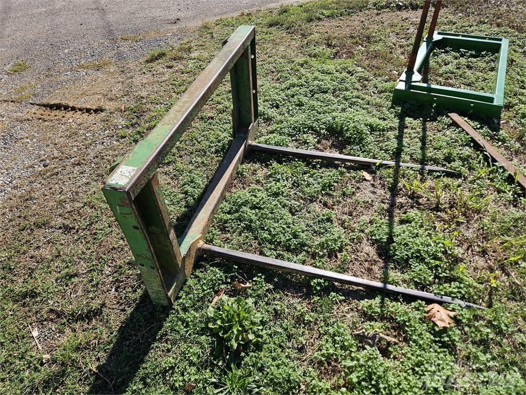 Horst JD440 Balenhakselaars, -snijders en -afwikkelaars