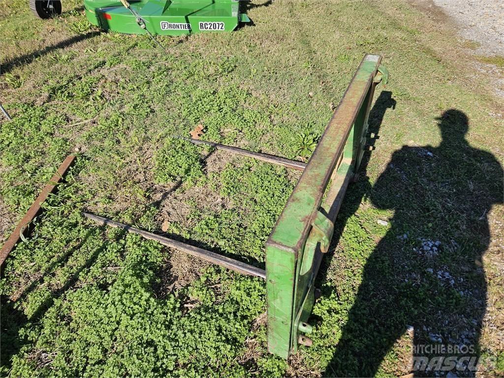 Horst JD440 Balenhakselaars, -snijders en -afwikkelaars