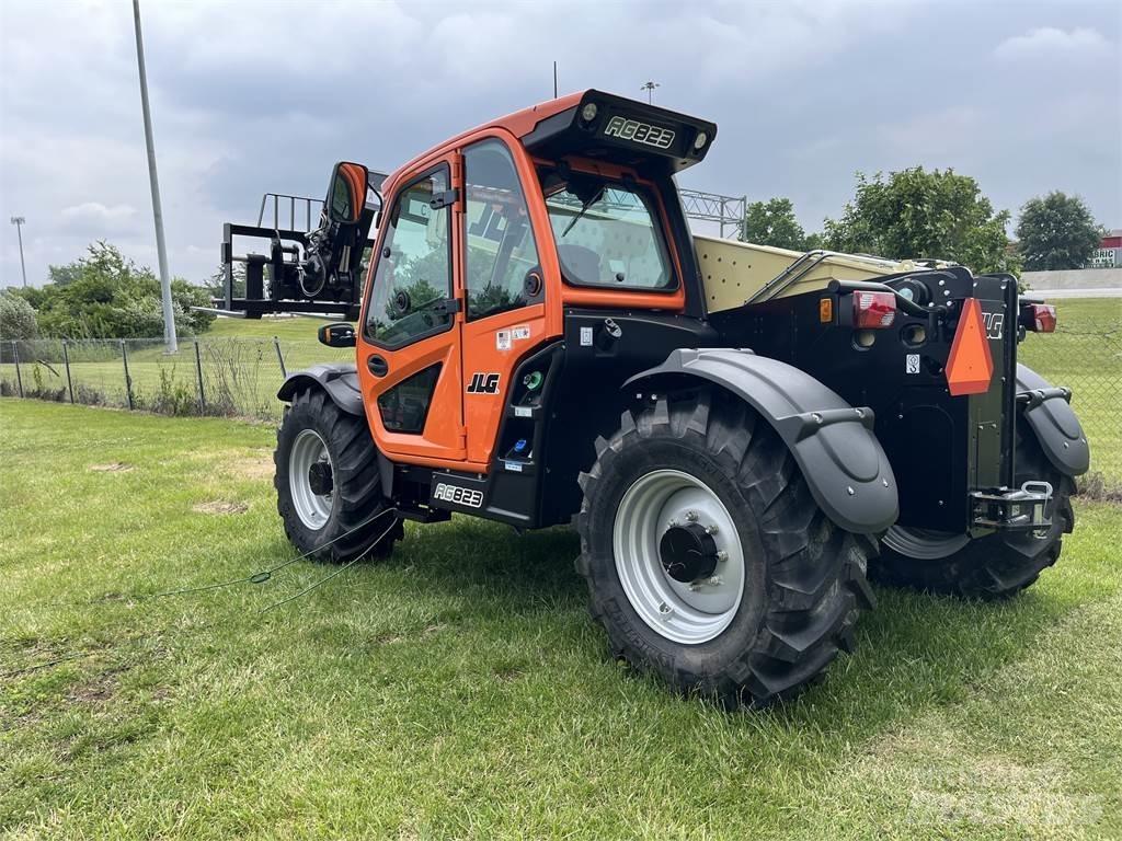 JLG 823 Verreikers