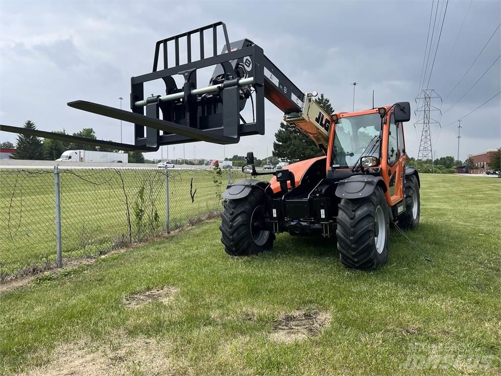 JLG AG823 Verreikers