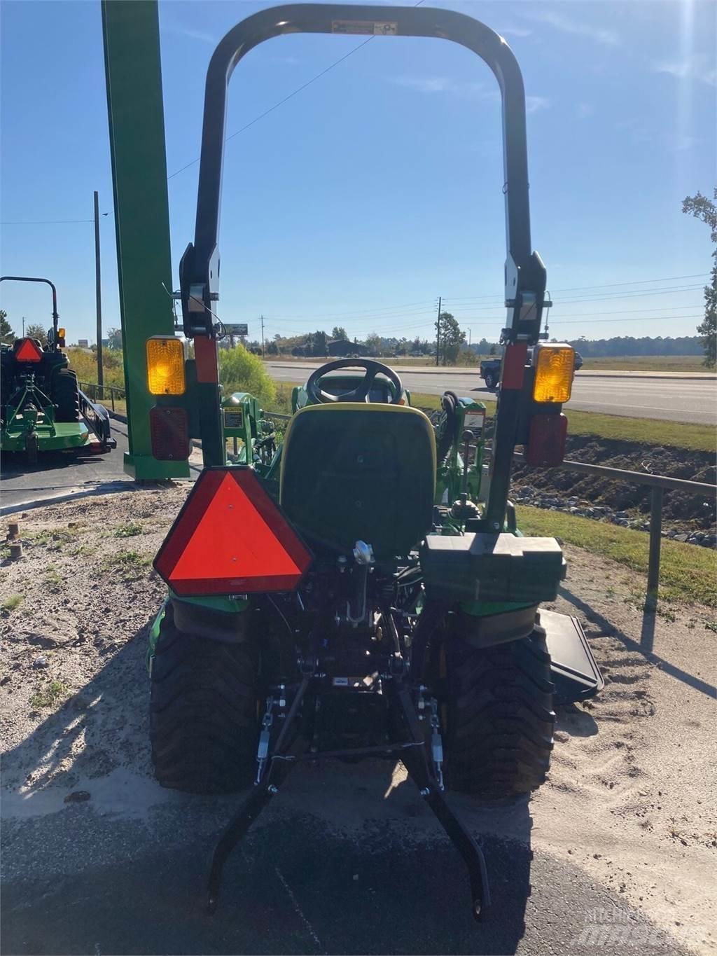 John Deere 1023E Compacttrekkers