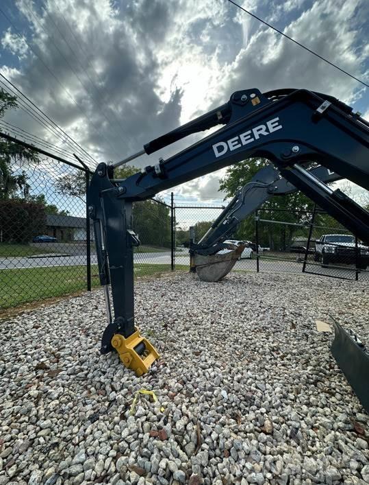 John Deere 17 P Minigraafmachines < 7t