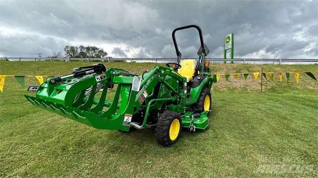 John Deere 2025R Compacttrekkers
